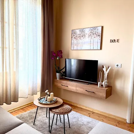 Luxury In Gjuhadol *