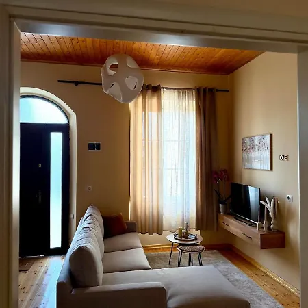 Luxury In Gjuhadol שקודר