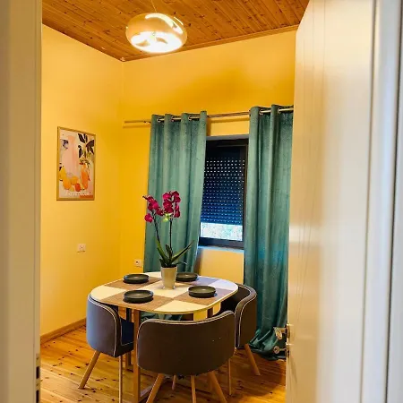 Luxury In Gjuhadol דירה