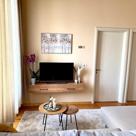 דירה Luxury In Gjuhadol