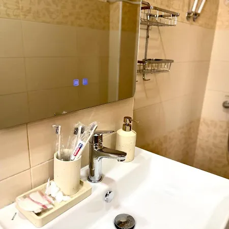 Luxury In Gjuhadol שקודר