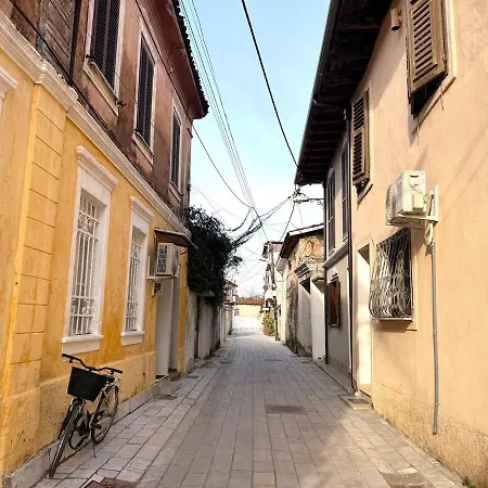 Luxury In Gjuhadol דירה